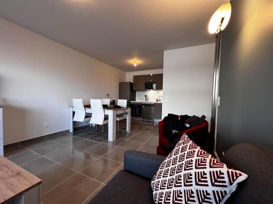 T2 Neuf + Piscine, 5 Mn A Pied Des Plages Sérignan Exterior foto
